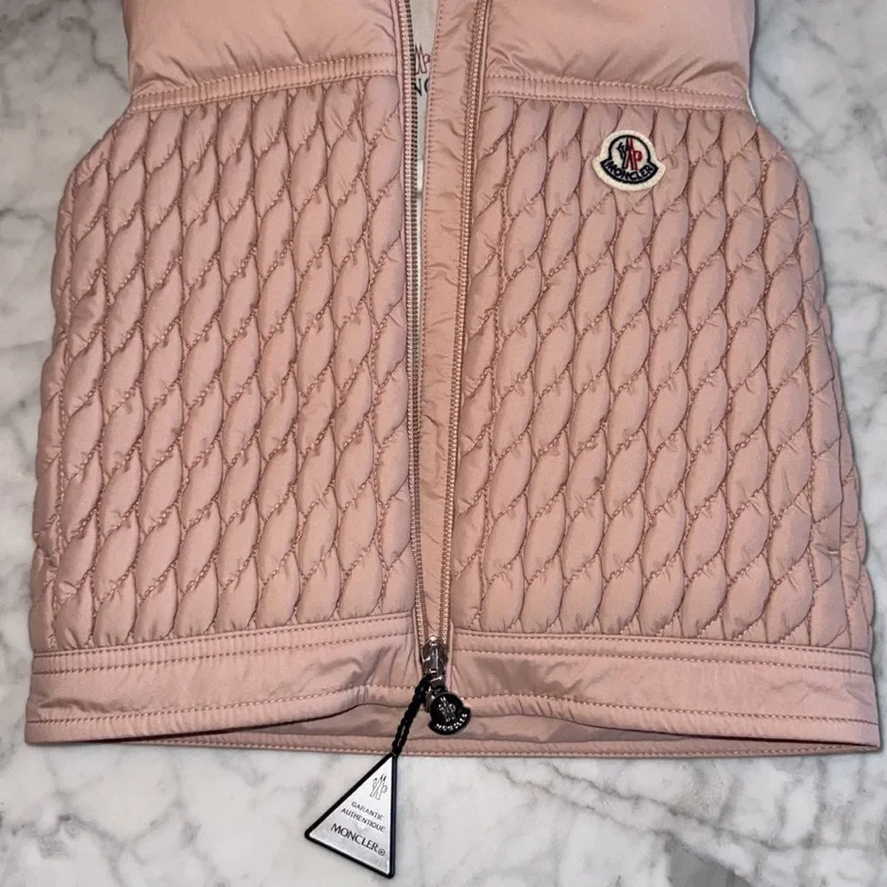NWOT MONCLER GIRLS SOLID BRAIDED QUILTED HOODED VEST 18/24M